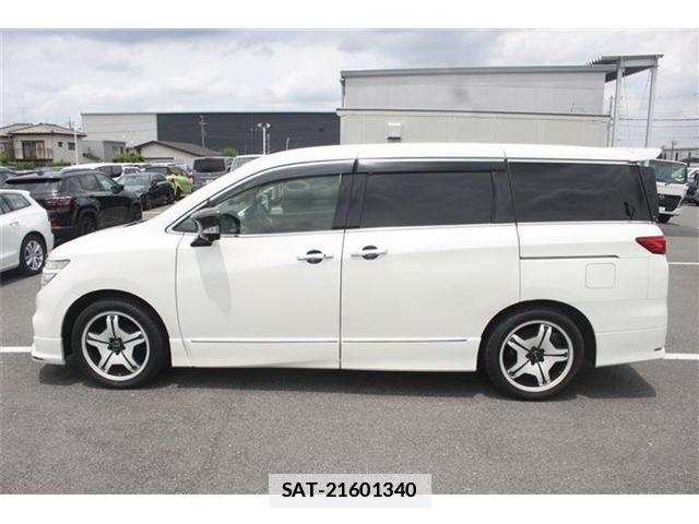 Nissan ELGRAND 2018-11 7723057-14