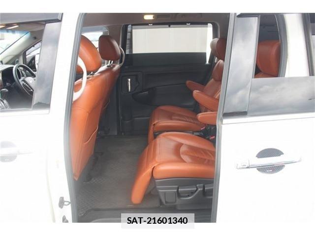 Nissan ELGRAND 2018-11 7723057-29