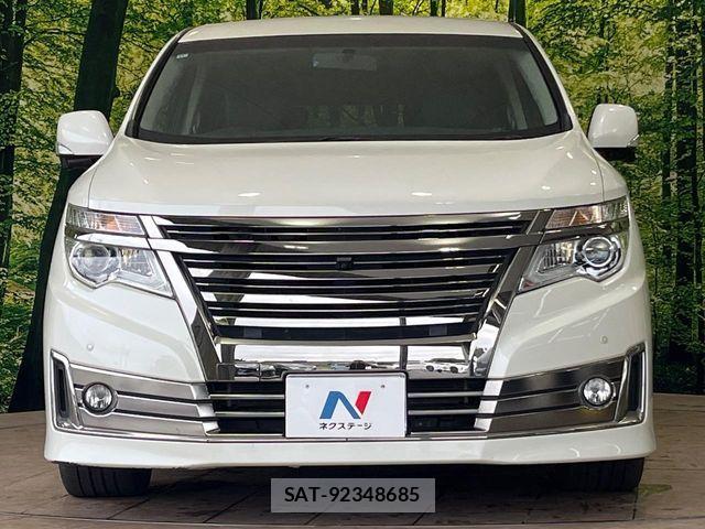 Nissan ELGRAND 2015-11 7723053-14