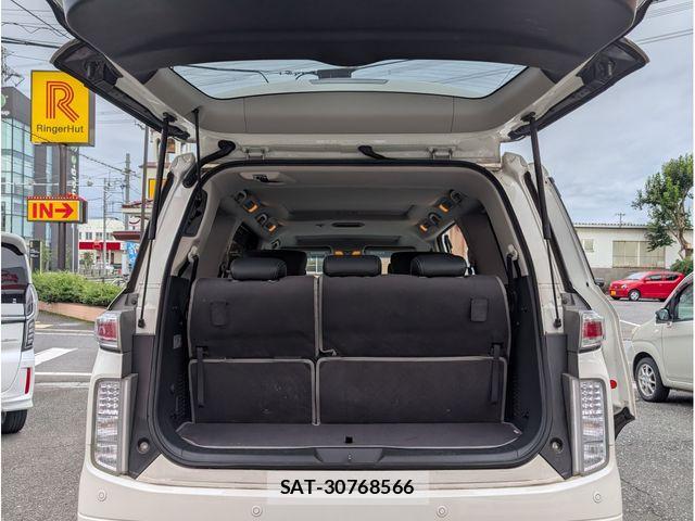 Nissan ELGRAND 2013-07 7723065-12