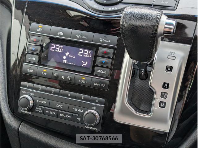 Nissan ELGRAND 2013-07 7723065-19