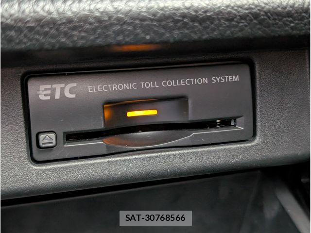 Nissan ELGRAND 2013-07 7723065-26