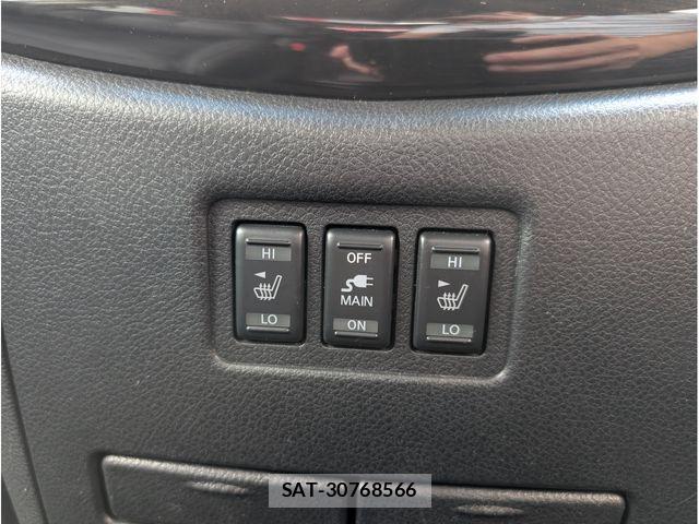 Nissan ELGRAND 2013-07 7723065-28