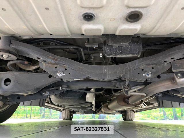Nissan ELGRAND 2017-07 7723049-19