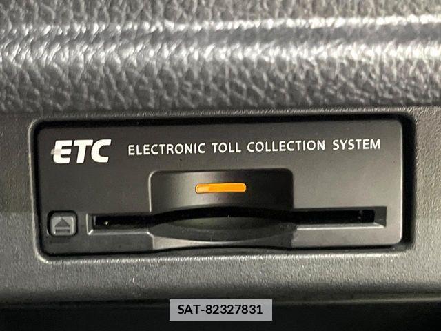 Nissan ELGRAND 2017-07 7723049-6