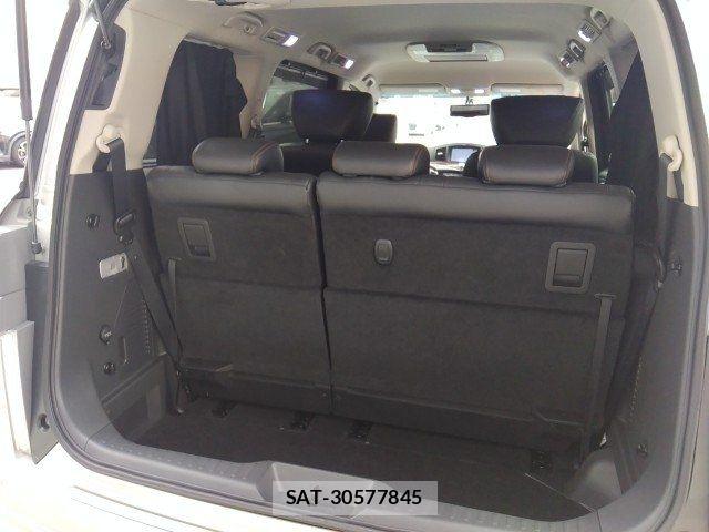 Nissan ELGRAND 2016-02 7723050-12