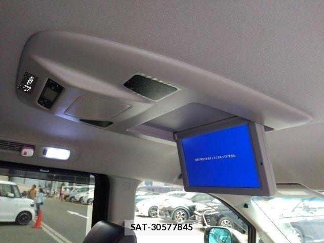 Nissan ELGRAND 2016-02 7723050-16