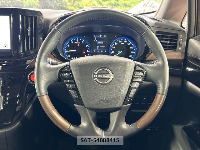 Nissan ELGRAND 2023-05 7723041-11