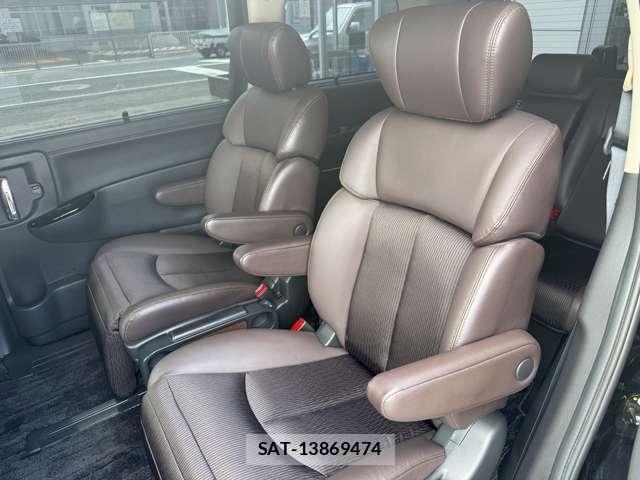Nissan ELGRAND 2021-10 7784665-10