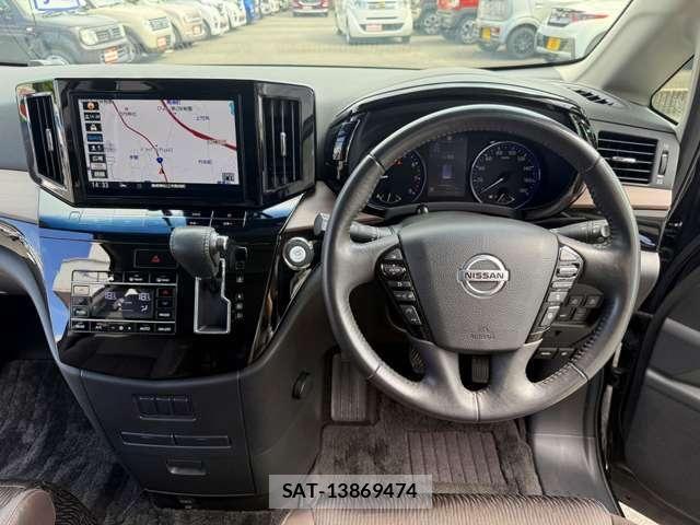 Nissan ELGRAND 2021-10 7784665-17