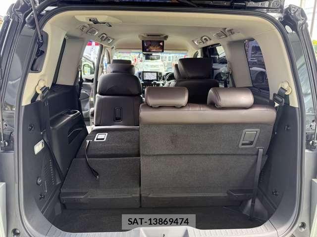 Nissan ELGRAND 2021-10 7784665-20