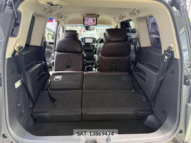 Nissan ELGRAND 2021-10 7784665-21