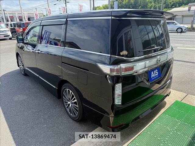 Nissan ELGRAND 2021-10 7784665-2