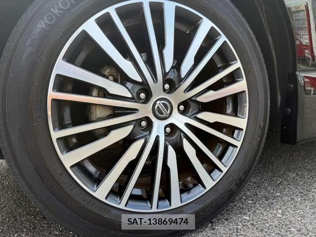 Nissan ELGRAND 2021-10 7784665-4