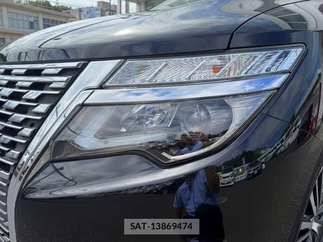 Nissan ELGRAND 2021-10 7784665-5