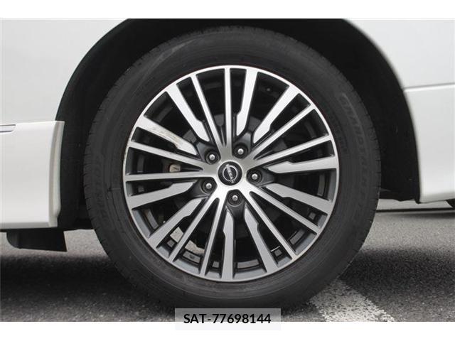 Nissan ELGRAND 2023-06 7784666-17