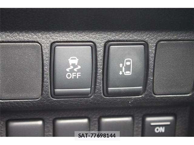 Nissan ELGRAND 2023-06 7784666-6