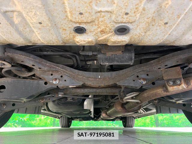 Nissan ELGRAND 2017-02 7784664-18
