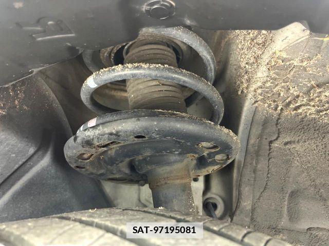 Nissan ELGRAND 2017-02 7784664-19