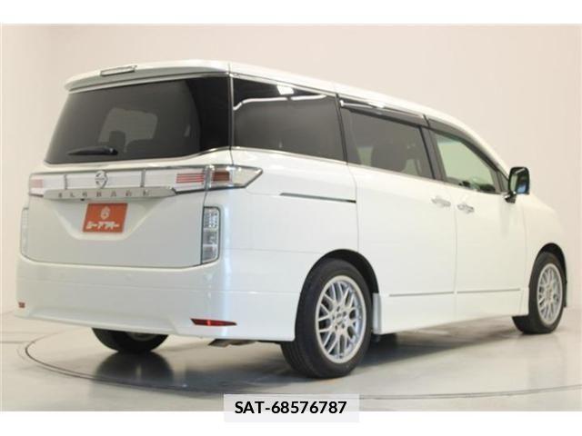 Nissan ELGRAND 2017-03 7784658-11