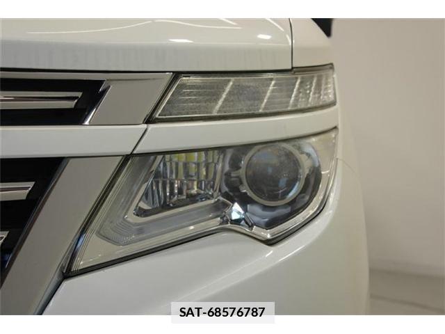Nissan ELGRAND 2017-03 7784658-14