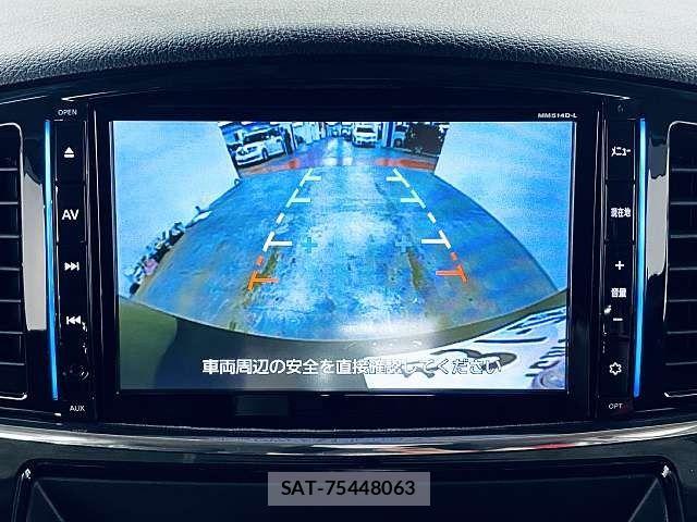 Nissan ELGRAND 2014-11 7784659-5