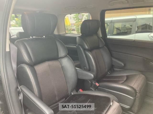Nissan ELGRAND 2017-03 7876301-13