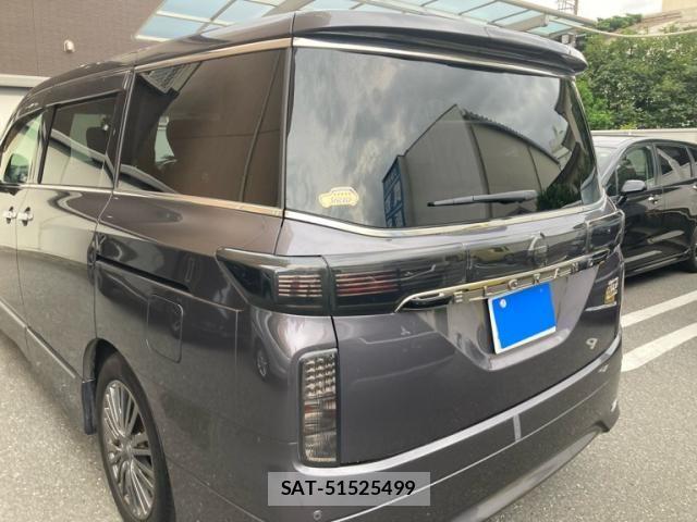 Nissan ELGRAND 2017-03 7876301-3