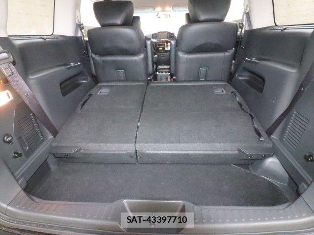 Nissan ELGRAND 2017-08 7876299-12
