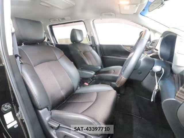 Nissan ELGRAND 2017-08 7876299-3