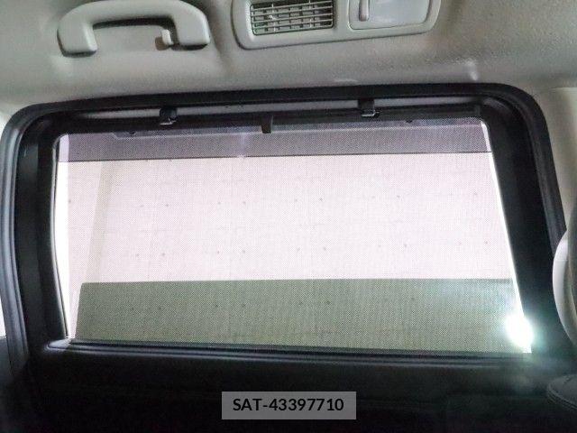 Nissan ELGRAND 2017-08 7876299-5