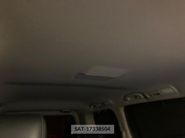 Nissan ELGRAND 2011-05 7876304-15