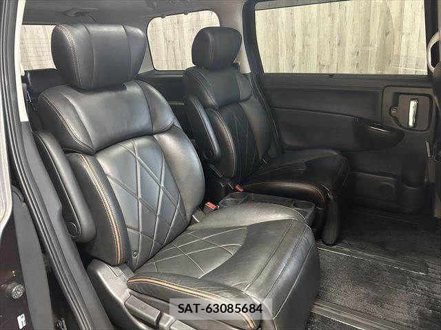 Nissan ELGRAND 2014-02 7902571-11