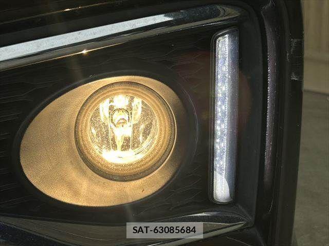 Nissan ELGRAND 2014-02 7902571-16