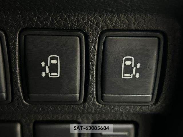 Nissan ELGRAND 2014-02 7902571-7