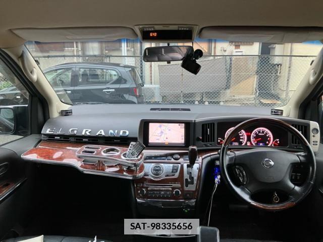 Nissan ELGRAND 2009-09 7902570-11