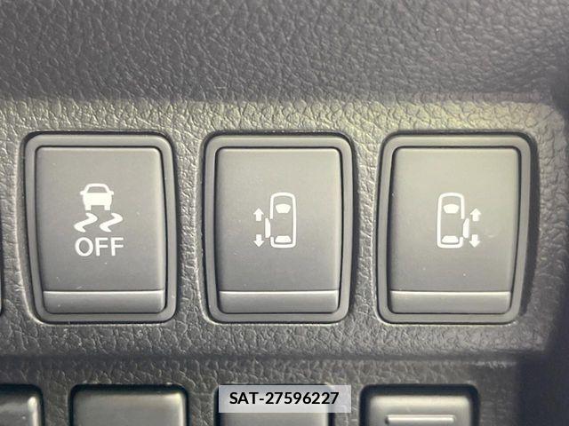 Nissan ELGRAND 2018-02 7961500-5