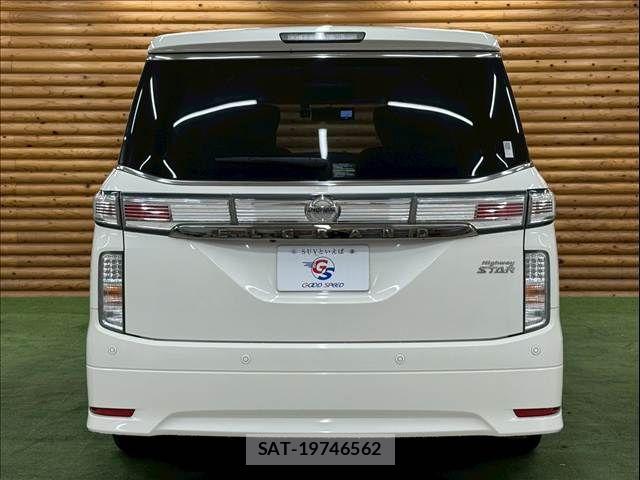 Nissan ELGRAND 2014-01 7961507-13
