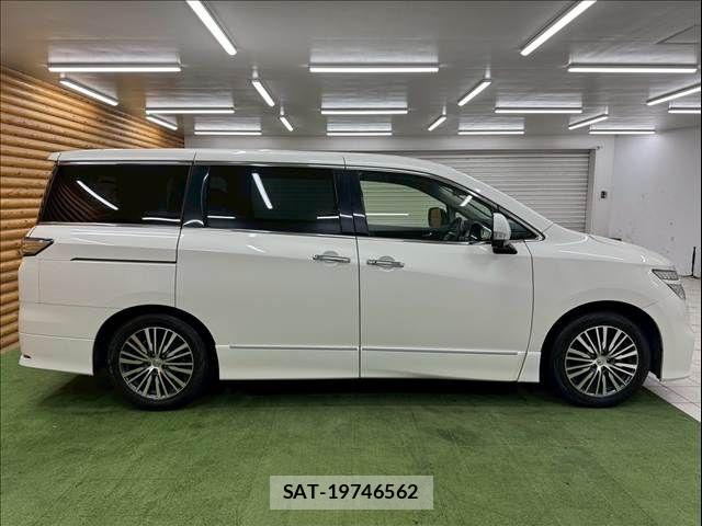 Nissan ELGRAND 2014-01 7961507-14