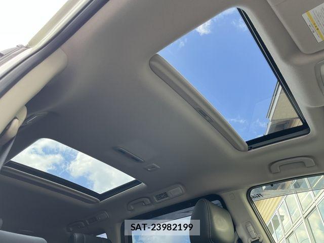 Nissan ELGRAND 2019-02 7961499-11