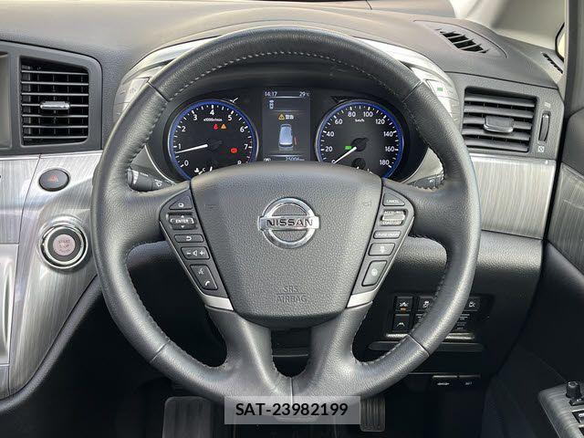 Nissan ELGRAND 2019-02 7961499-13