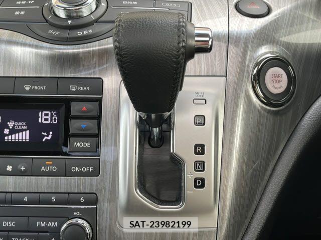 Nissan ELGRAND 2019-02 7961499-19