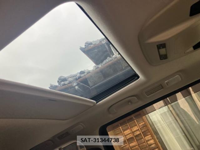 Nissan ELGRAND 2012-01 7961511-12