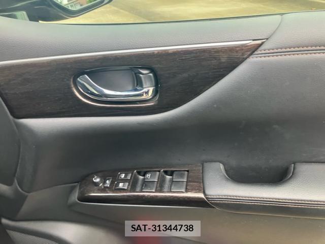 Nissan ELGRAND 2012-01 7961511-14