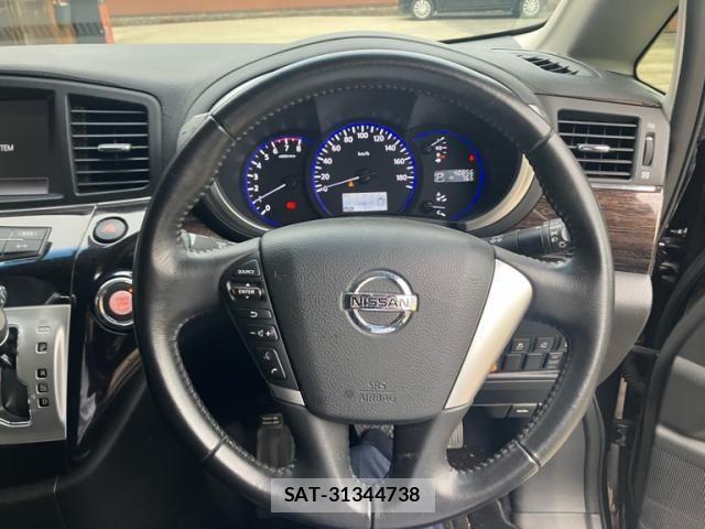Nissan ELGRAND 2012-01 7961511-22