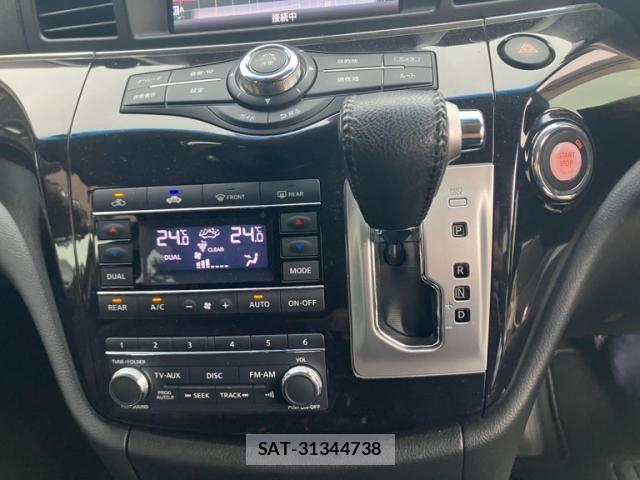 Nissan ELGRAND 2012-01 7961511-26
