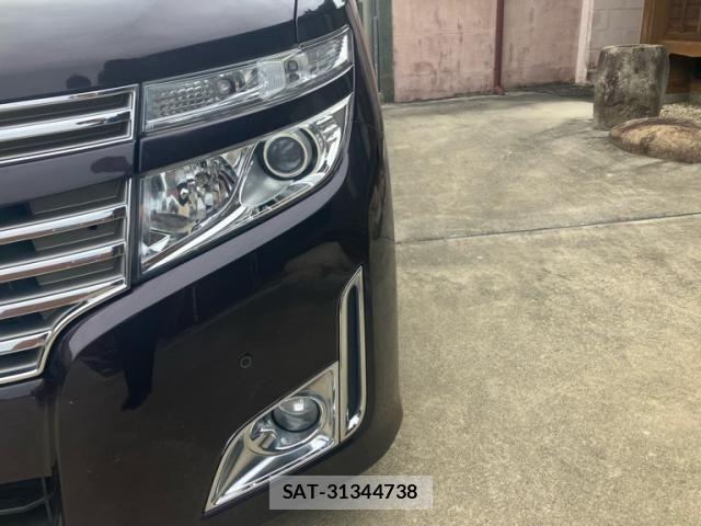 Nissan ELGRAND 2012-01 7961511-4