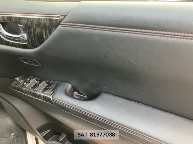 Nissan ELGRAND 2019-03 7979147-15