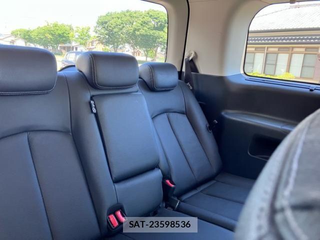 Nissan ELGRAND 2013-07 7979149-11