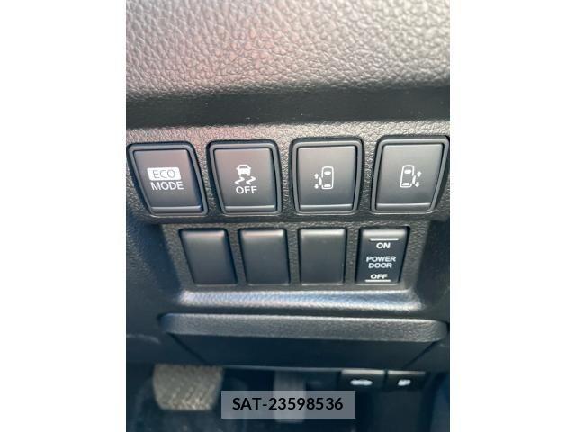 Nissan ELGRAND 2013-07 7979149-20
